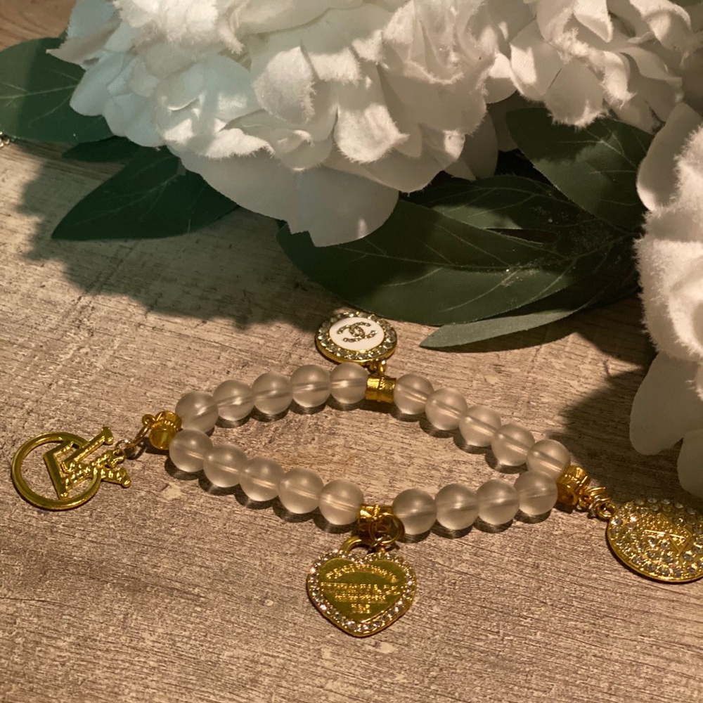 Clear beaded bracelet